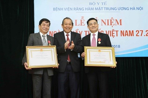 Phó Thủ tướng Trương Hòa Bình chúc mừng Ngày Thầy thuốc Việt Nam - ảnh 2